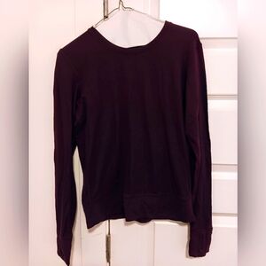 Lululemon active fitness purple sweater top